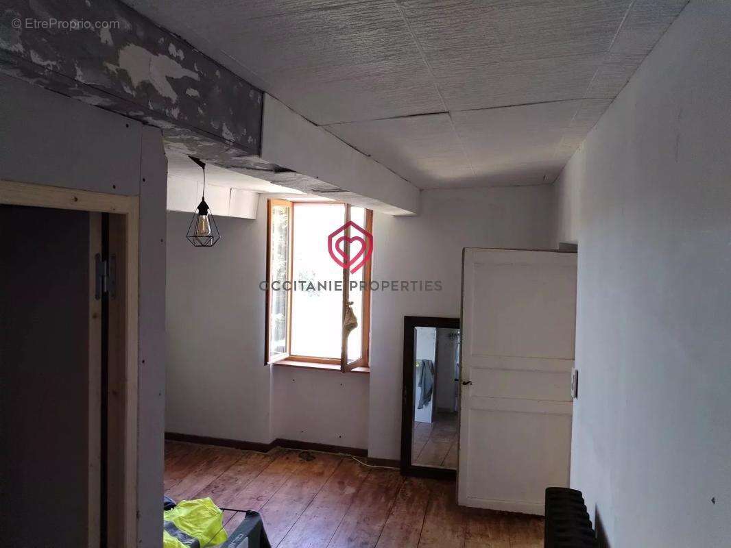Ancienne ferme partiellement à renover avec puits et dépendances - photo 15