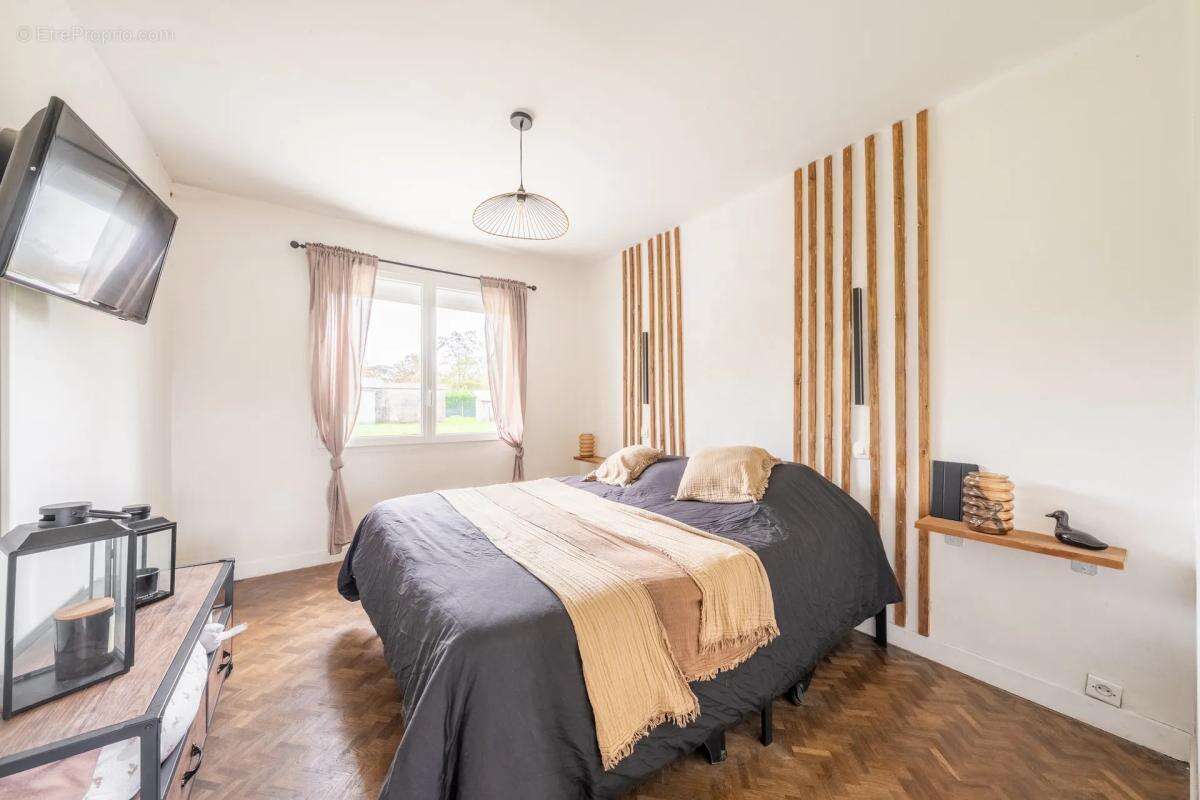 Maison à LES EGLISOTTES-ET-CHALAURES