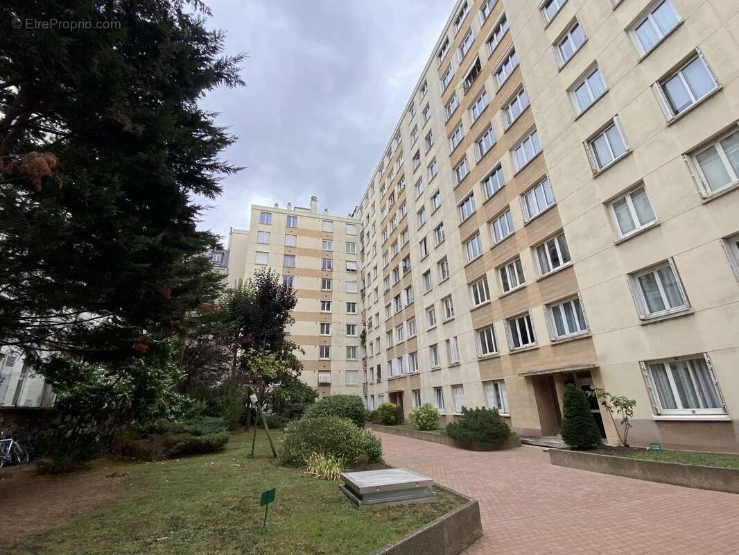 Appartement à PARIS-18E