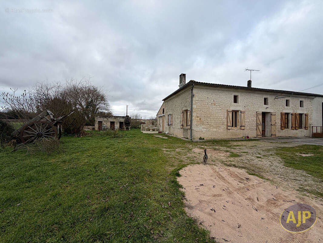 Maison à JAZENNES