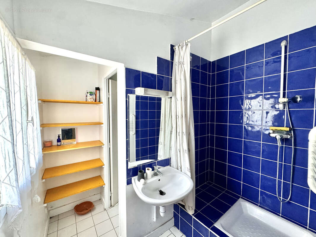 Appartement à CHARENTON-LE-PONT