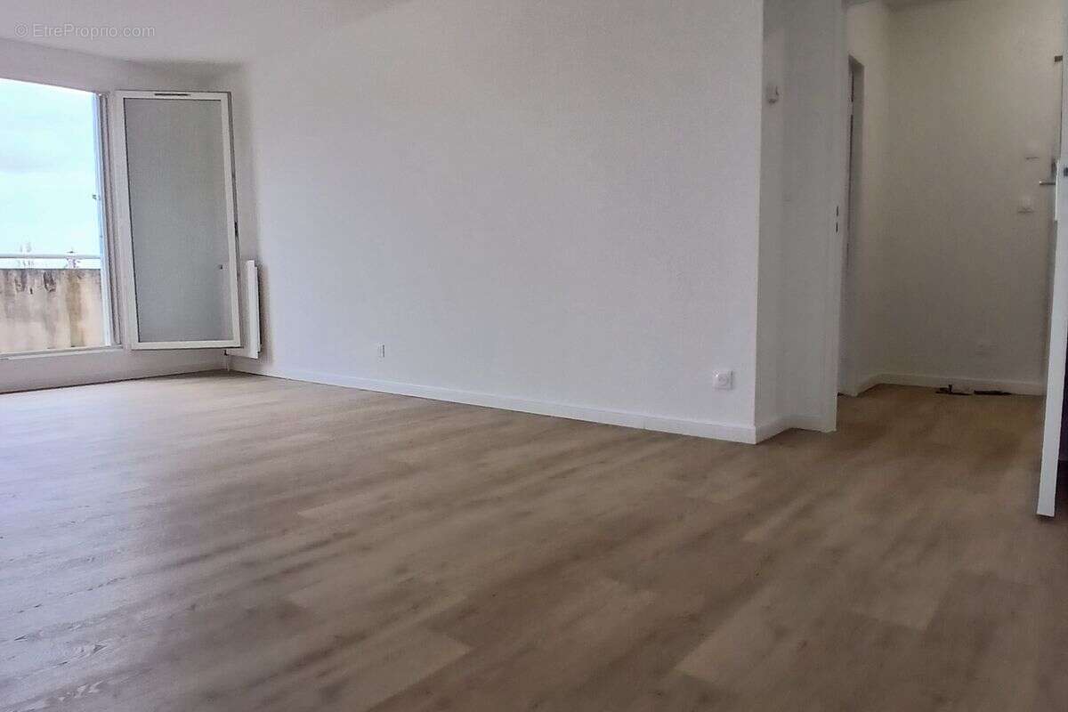 Appartement à MARSEILLE-11E