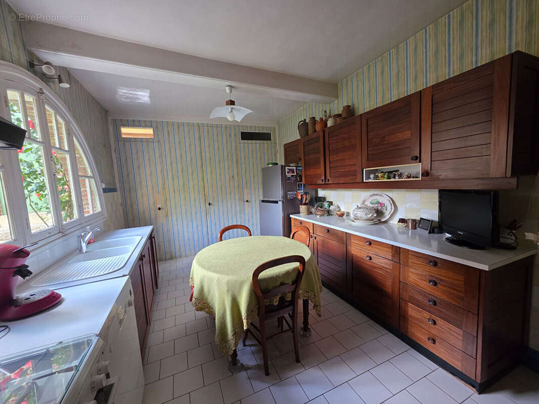 Maison à CREVECOEUR-LE-GRAND
