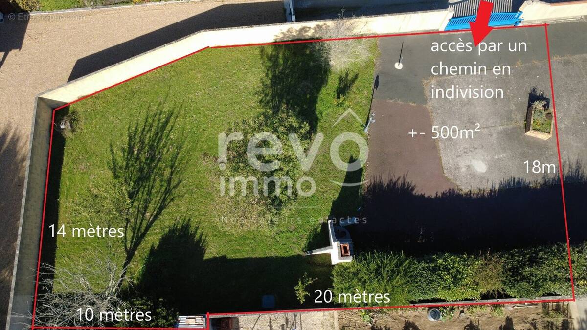 Terrain à CHAMPTOCEAUX