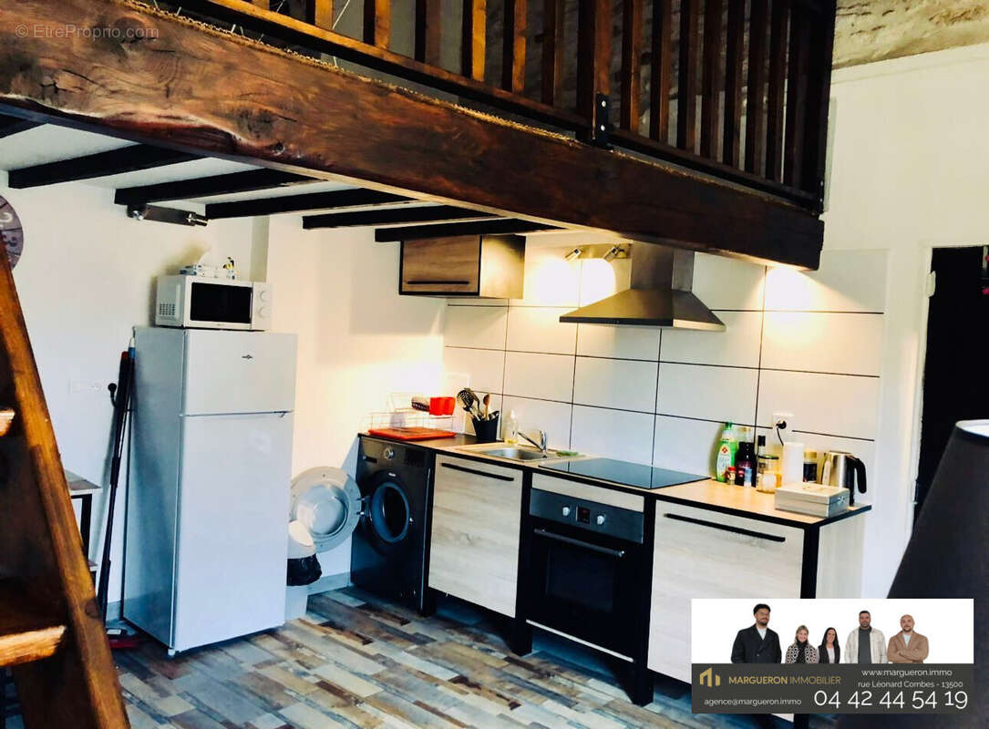 Appartement à SAINT-MITRE-LES-REMPARTS