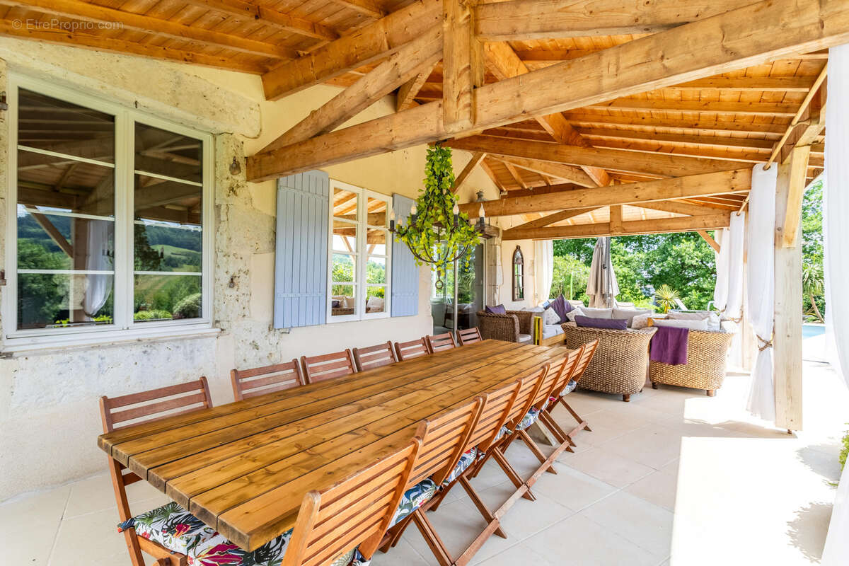 Maison de campagne avec annexes, 3 x piscines et vue - photo 54