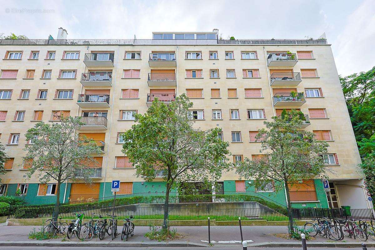 Parking à PARIS-12E