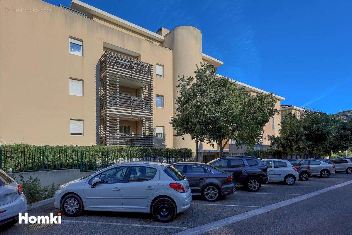 Appartement à SIX-FOURS-LES-PLAGES