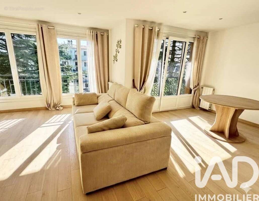 Appartement 67 m² à Montmorency  - photo 2