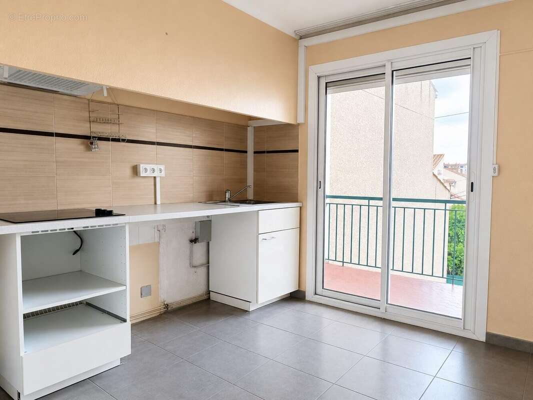Cuisine - Appartement à NARBONNE