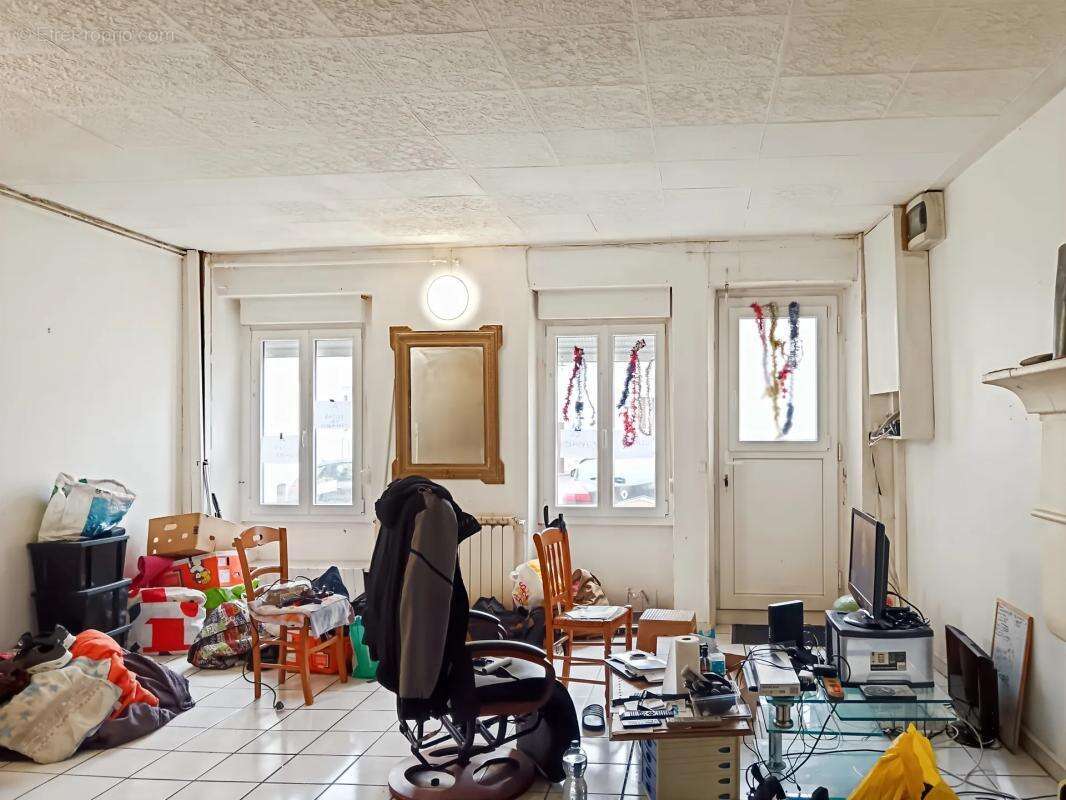 Maison à VILLENEUVE-SUR-BELLOT