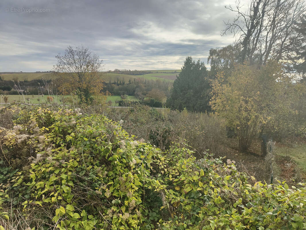 Terrain à AUX MARAIS