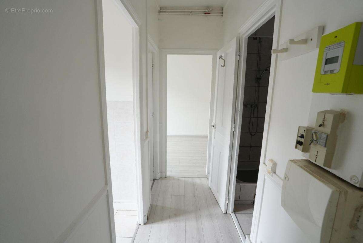 Appartement à COURBEVOIE