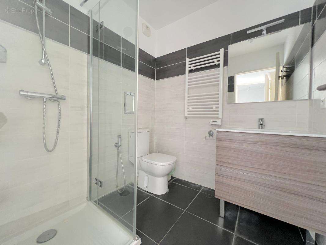 Appartement à VILLENEUVE-LOUBET