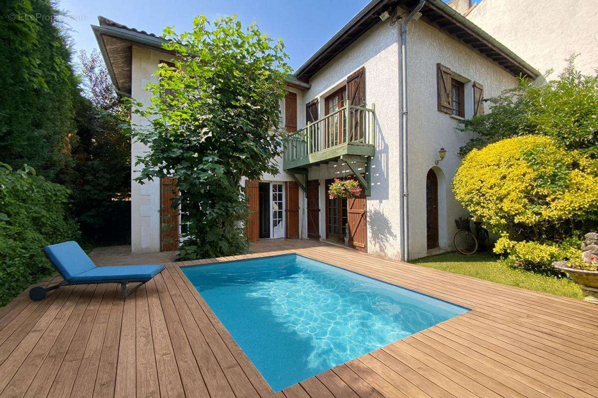 Maison à LE BOUSCAT