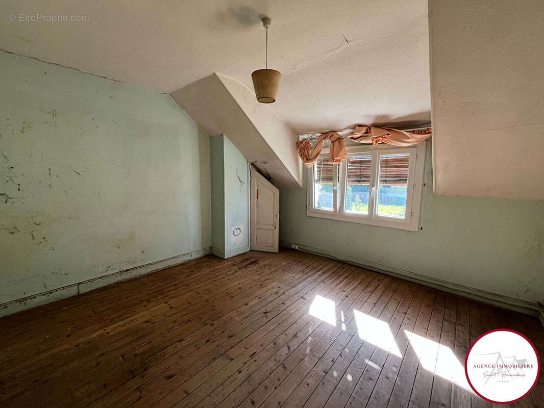 Maison à SAINT-AMAND-MONTROND