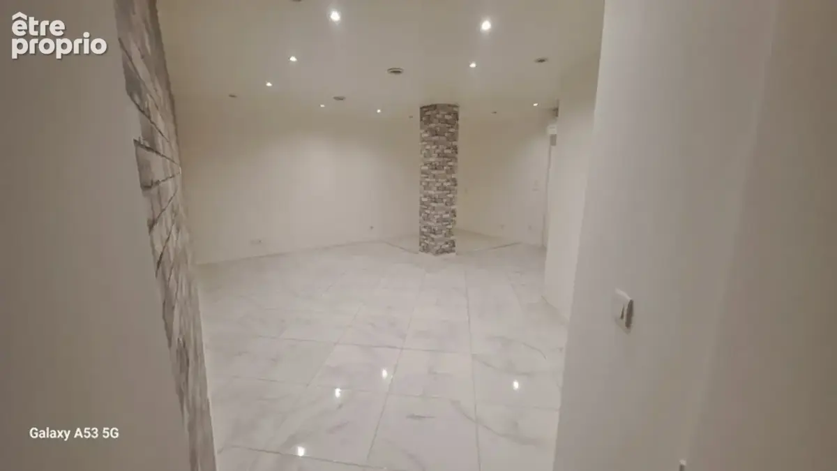 Local commercial - photo 6
