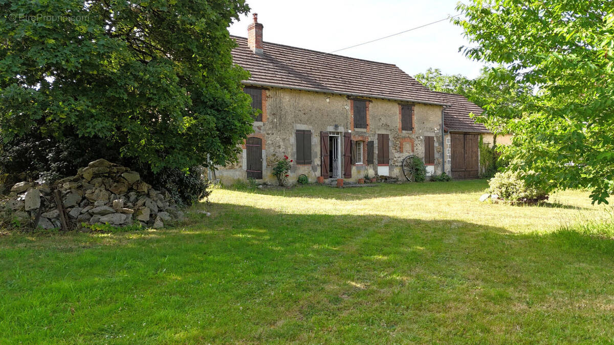 Maison à LOURDOUEIX-SAINT-MICHEL