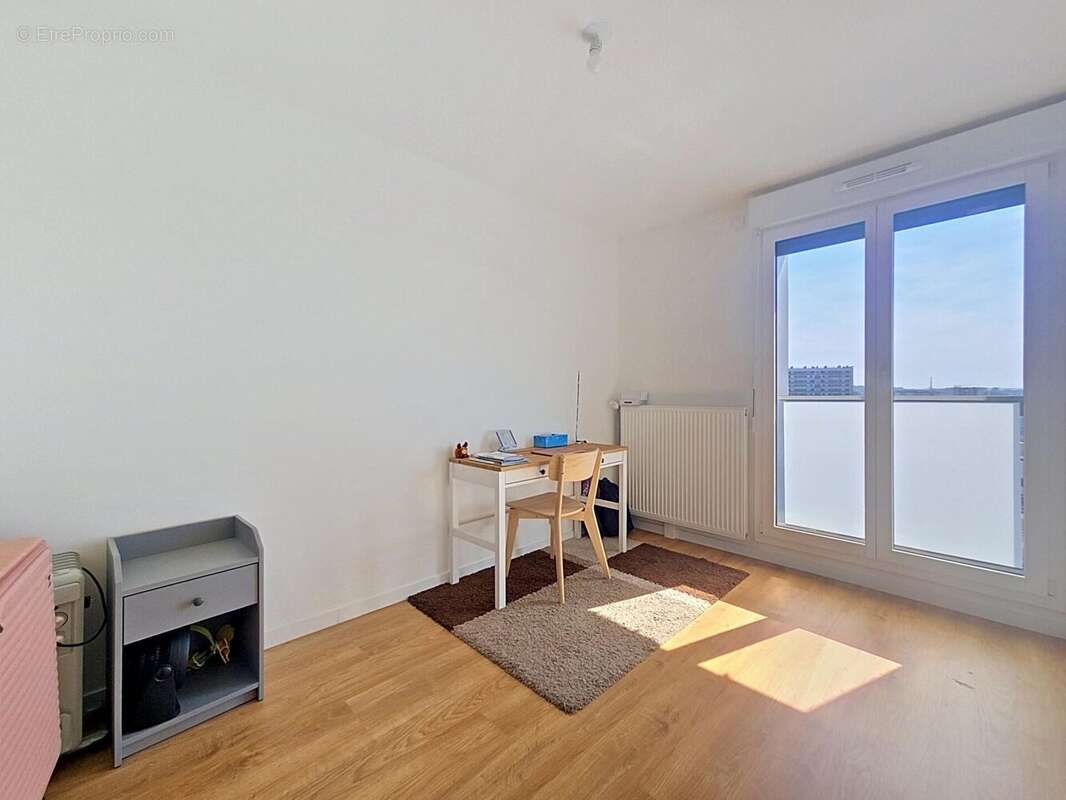 Photo 8 - Appartement à LA COURNEUVE