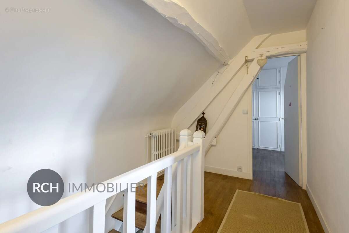 Maison à BAZAINVILLE