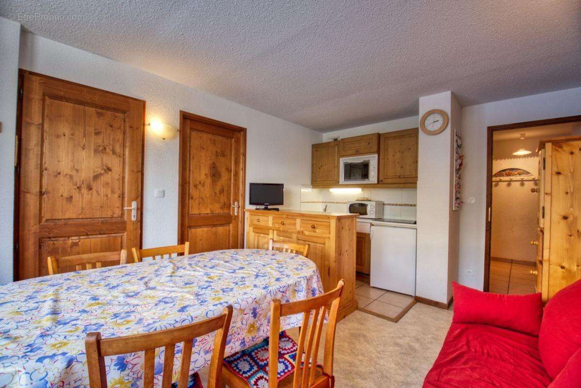 Appartement à MORILLON