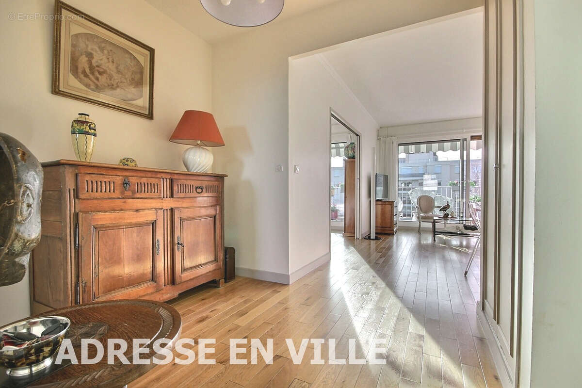 Appartement à LEVALLOIS-PERRET