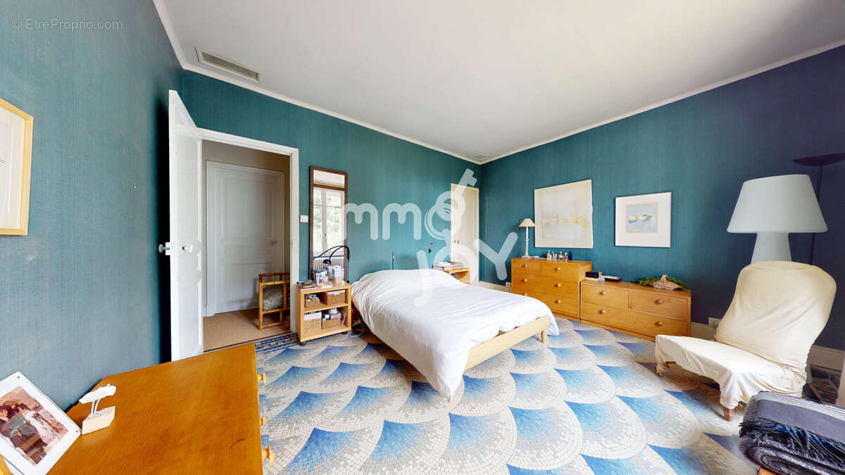 Maison de Maître de 15 pièces sur 360m2 dans son Parc arboré de 4628m2 avec piscine dans NARBONNE - photo 6