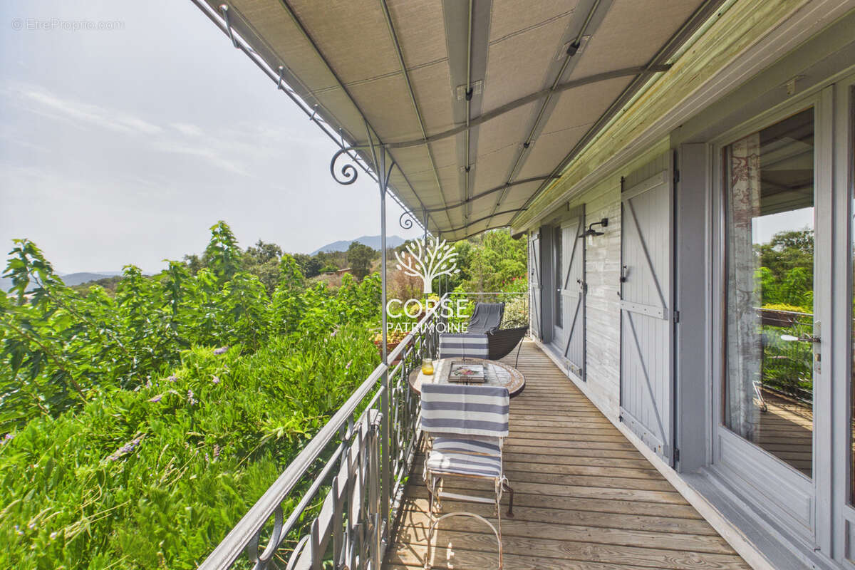 Vue imprenable et propriété d'exception à Porto-Vecchio - photo 25