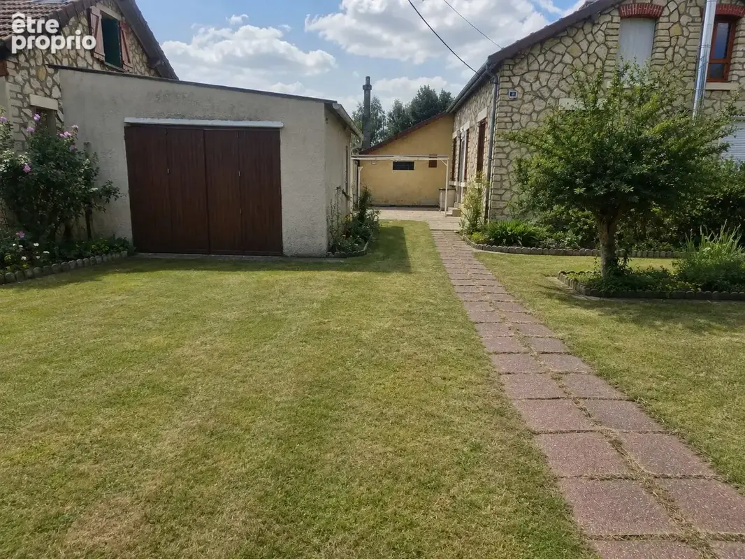 Photo Maison à Marseilles-Les-Aubigny au prix de 58 000€