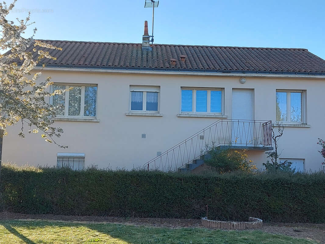 Maison à LES HERBIERS