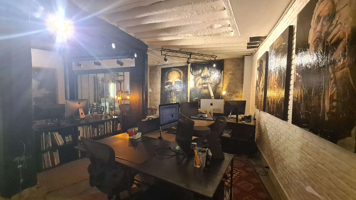 Commerce à PARIS-2E