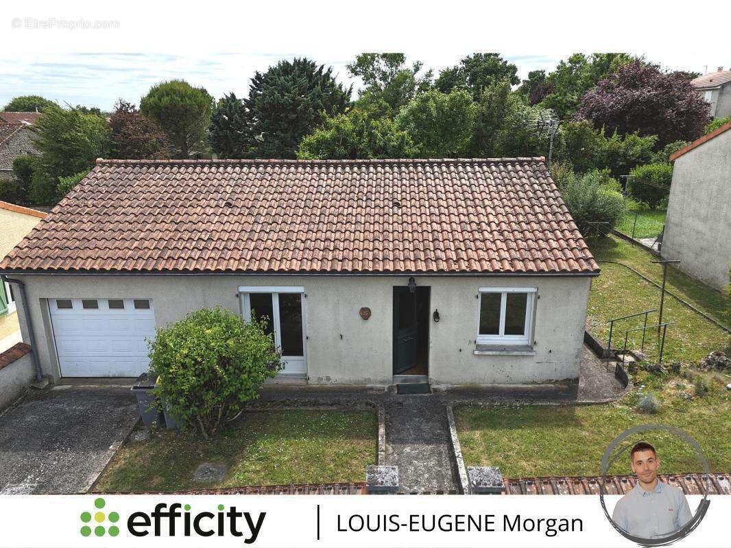 Maison à JAUNAY-CLAN