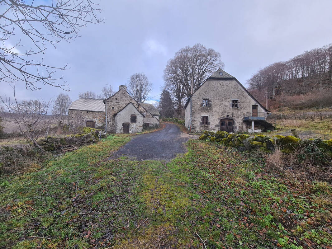 Maison à SAINT-CHELY-D'AUBRAC
