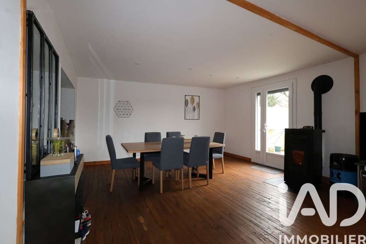 Photo 2 - Maison à SAINT-YORRE