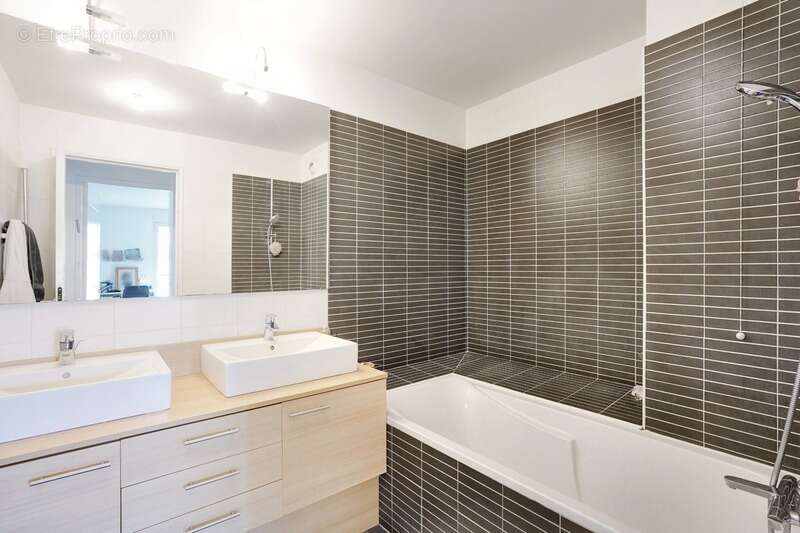 Appartement à SURESNES