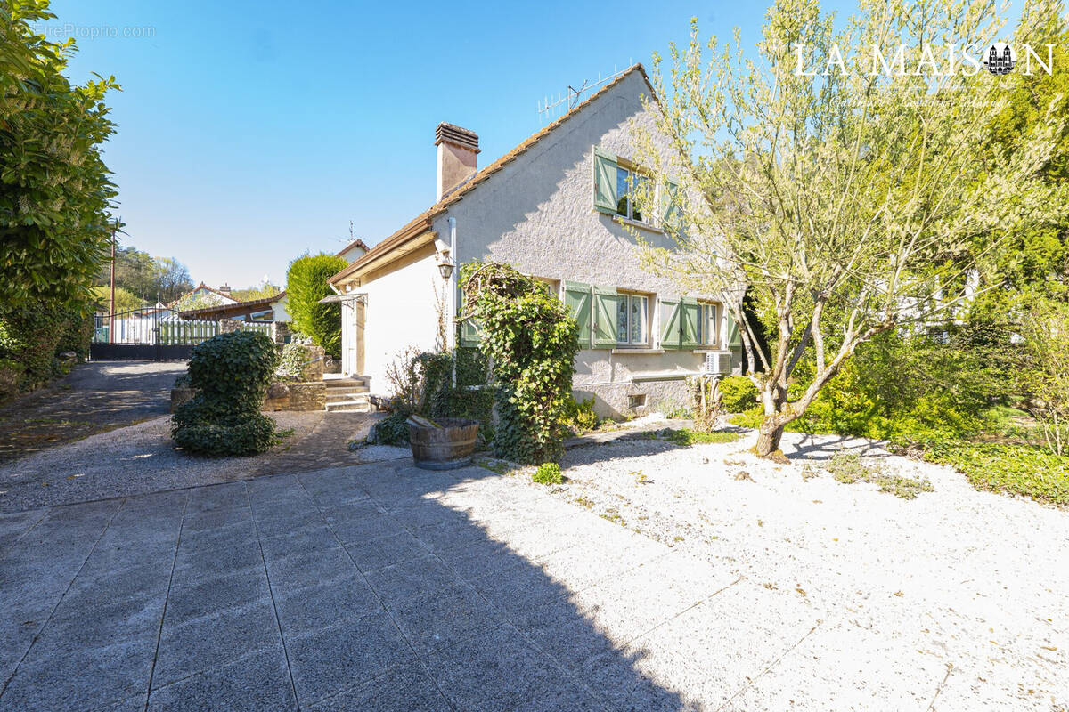 Maison à PLOMBIERES-LES-DIJON