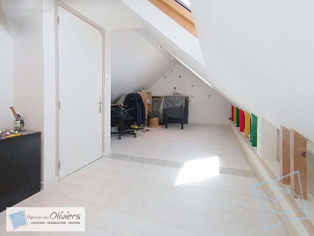 Maison Voisins / Grande-ile - 8 pièces 185 m² + Studio de 20m² - photo 12