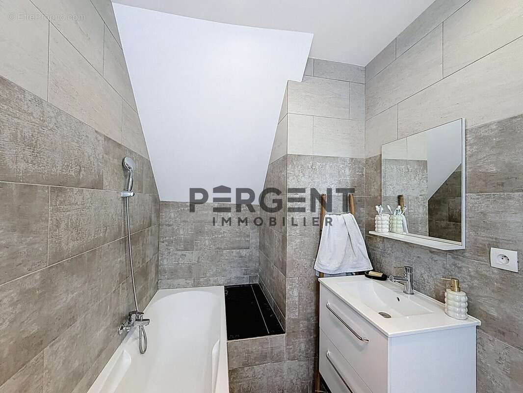 Appartement à CHARLEVILLE-MEZIERES