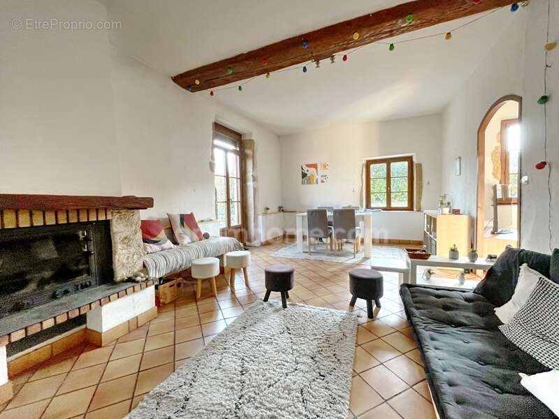 Maison à SAINT-LAURENT-DE-MURE