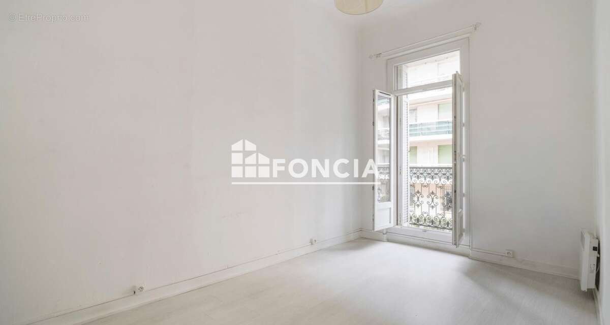 Appartement à MARSEILLE-8E