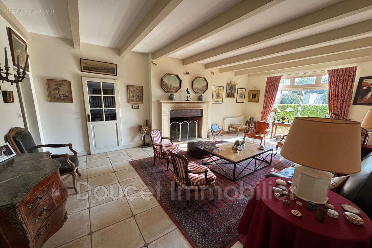 Maison à ESPONDEILHAN