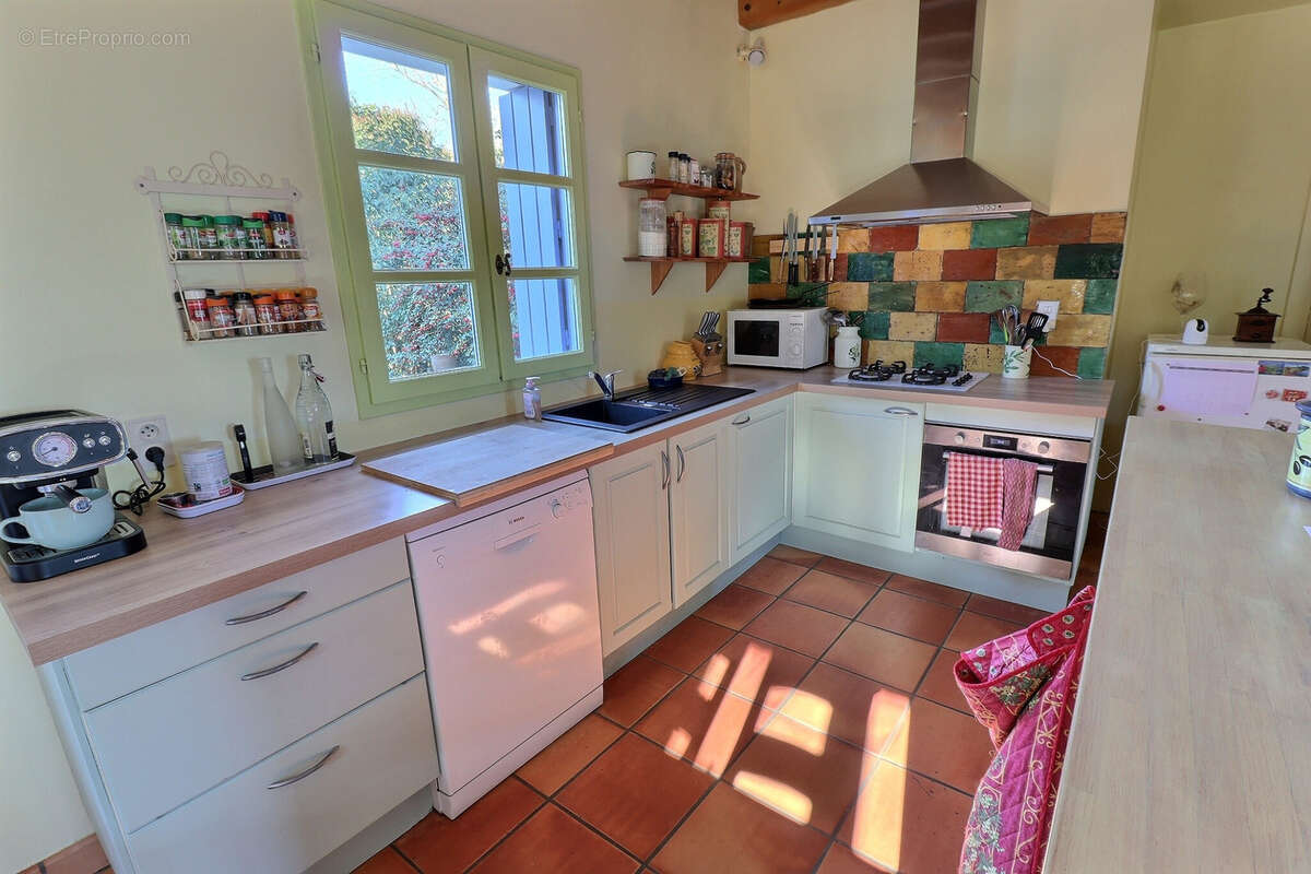 Maison à SAINT-BAUZILLE-DE-MONTMEL