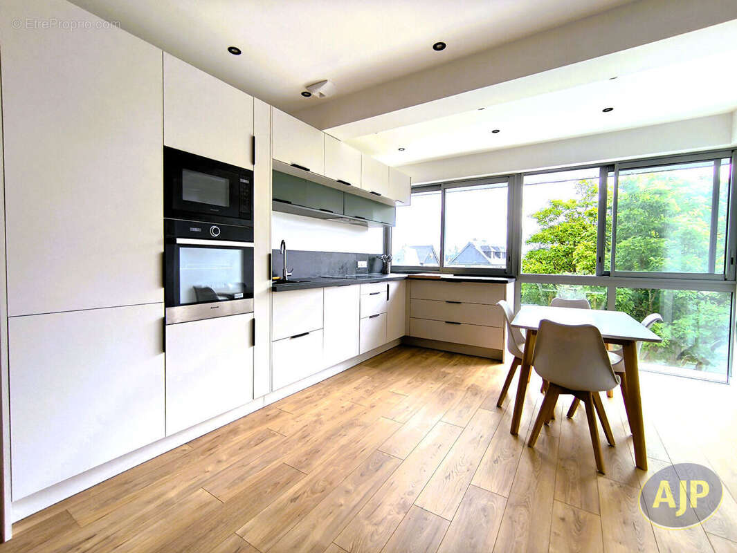 Appartement T4 77.82 m², L'Hermitage - photo 2