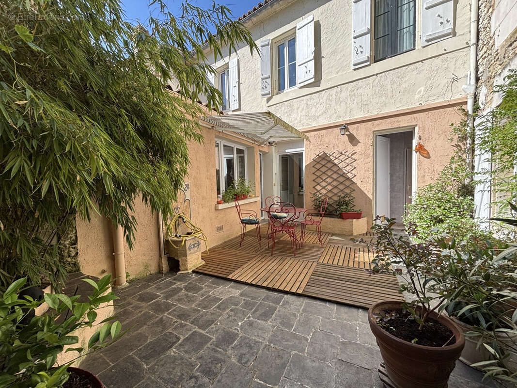 Maison à TONNAY-CHARENTE