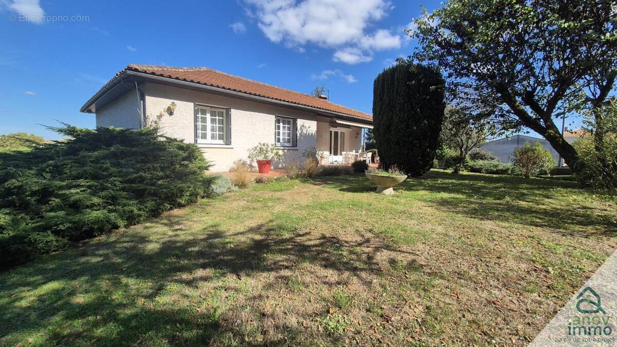 Maison à MOUTHIERS-SUR-BOEME