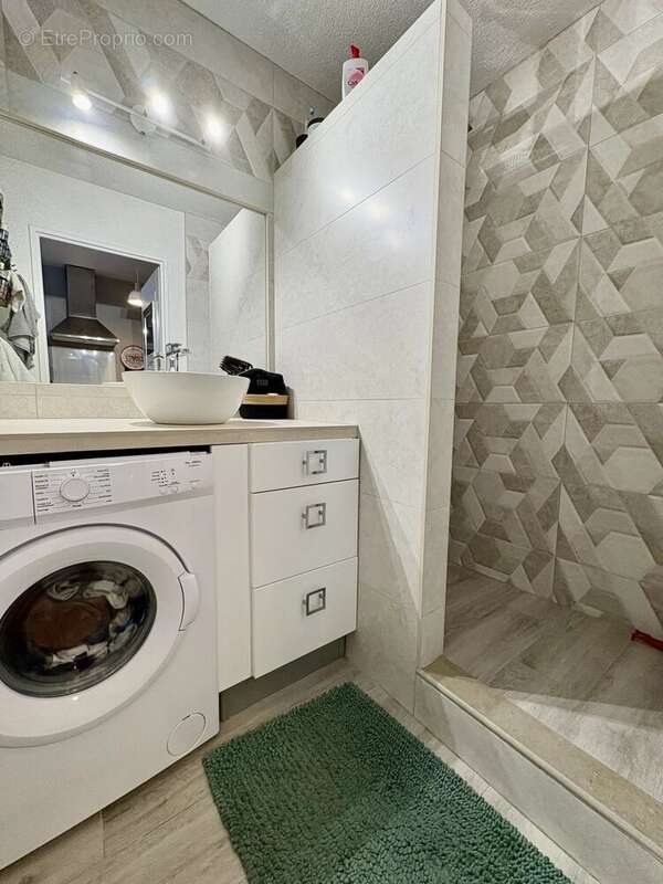 Appartement à LES ISSAMBRES