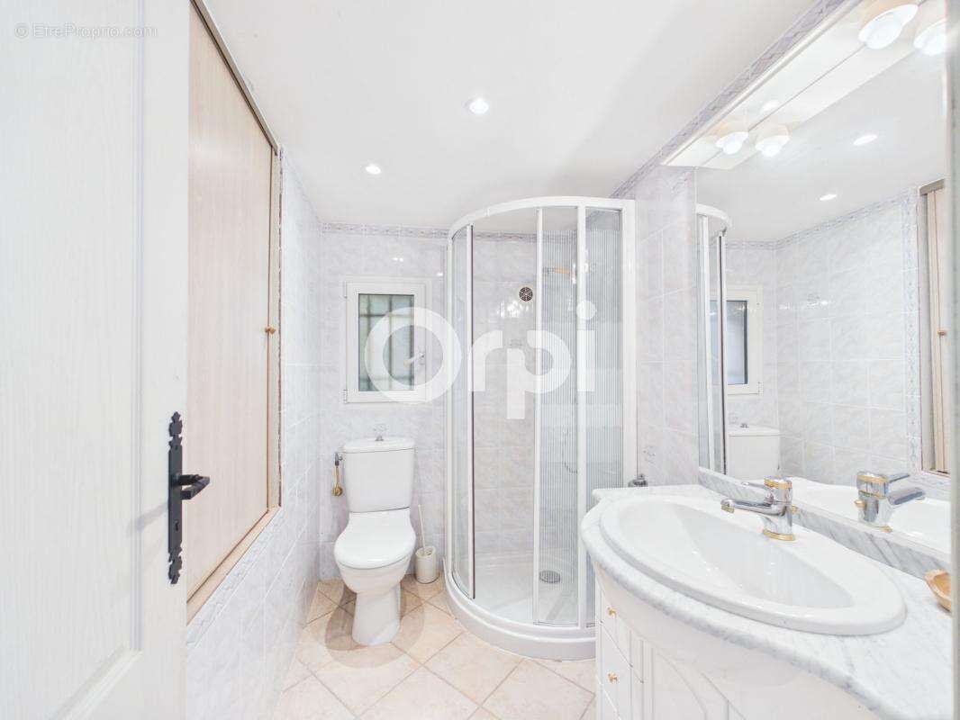 Vue mer à couper le souffle - tout à pieds - potentiel - garage - dépendance - photo 11