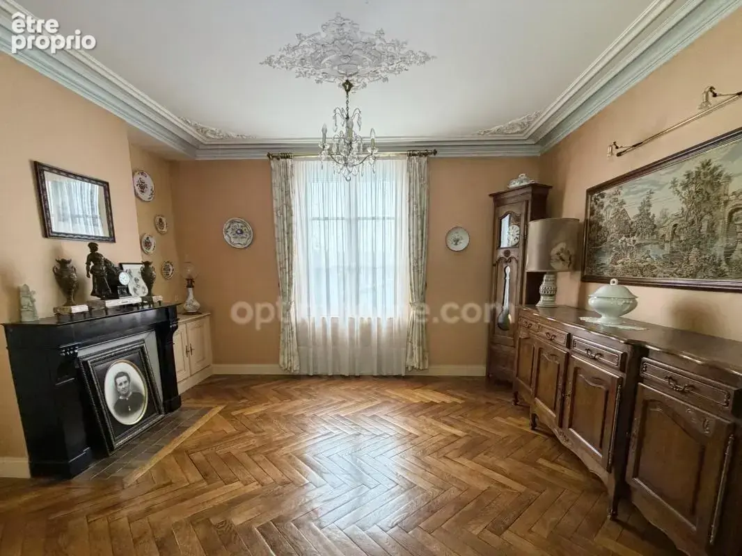 LISIEUX – Maison de caractère, 7 chambres, jardin et vue dégagée, proche centre ville - photo 8