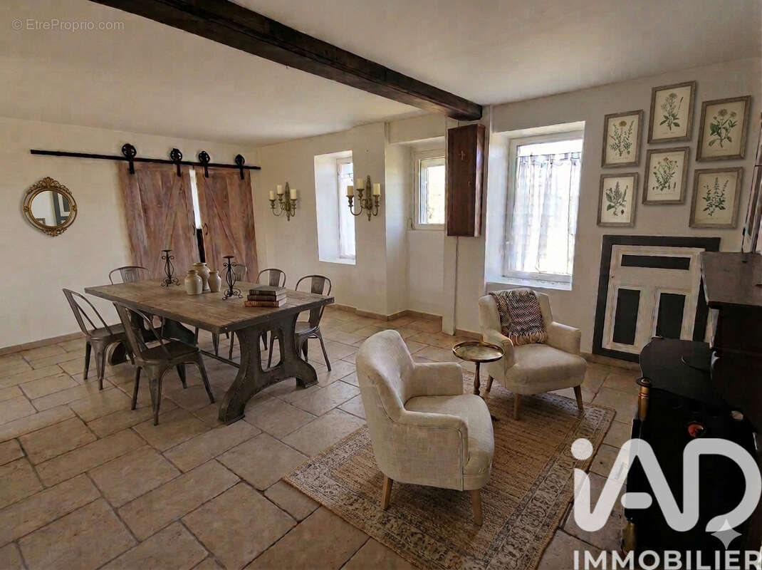 Maison 157 m² à Gilly-Sur-Loire  - photo 5