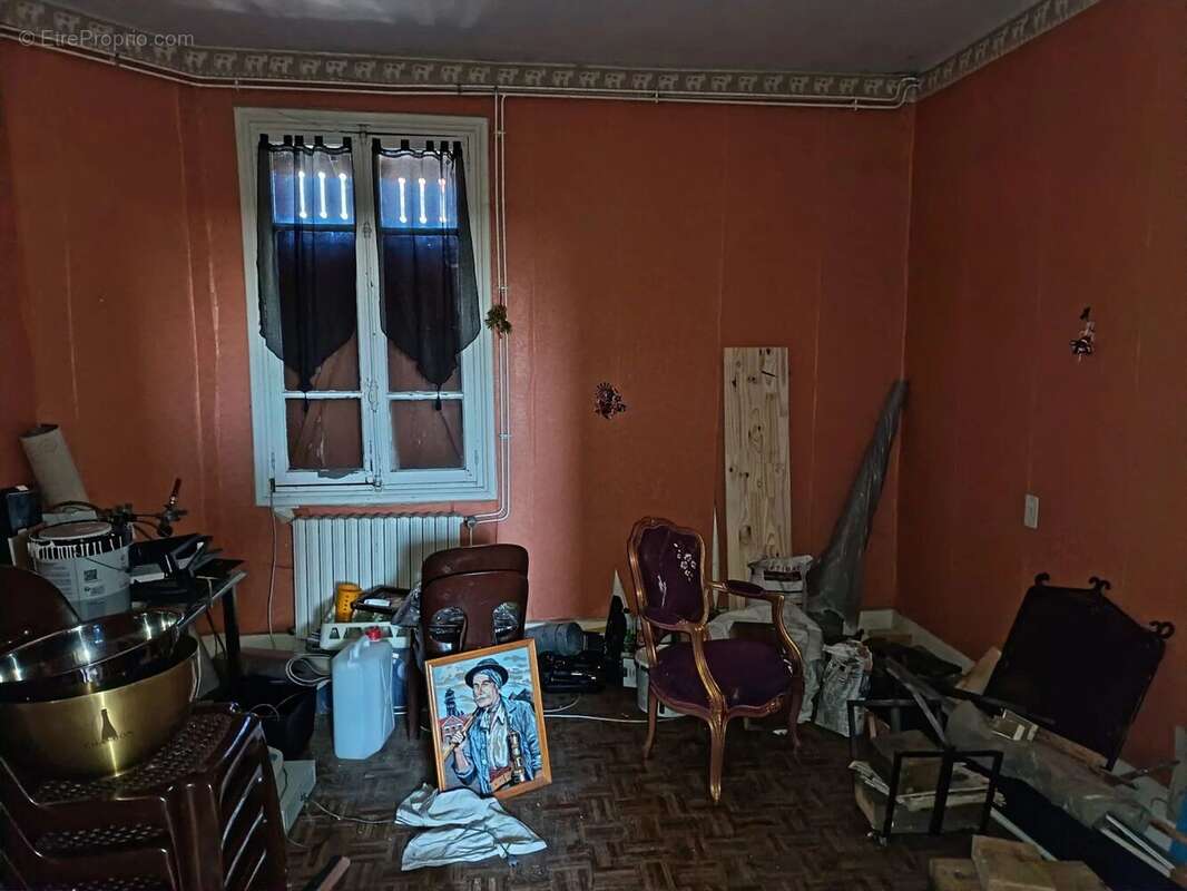 Commerce à AUZAT-LA-COMBELLE